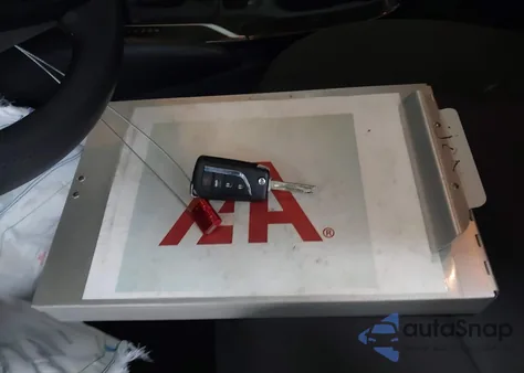 2020 Toyota Corolla Le z USA, uszkodzony, nr VIN JTDEPRAE9LJ028524